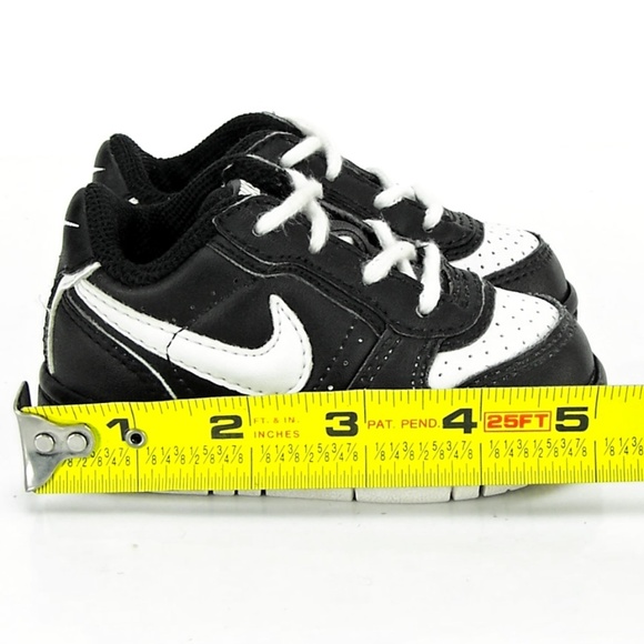 little boys nike sneakers